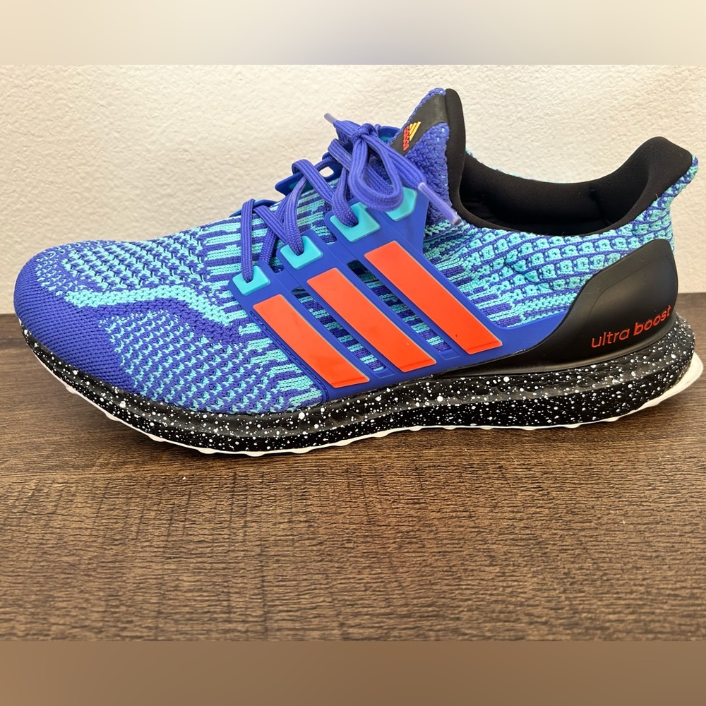 Adidas Ultraboost 5.0 DNA size 11 US men’s